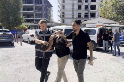 Bursa'da polis kılığında yaşlı kadını dolandıran 2 şüpheli tutuklandı