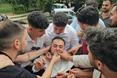Bursa'da asırlık düğün geleneği: 200 metreyi 4 saatte geçtiler