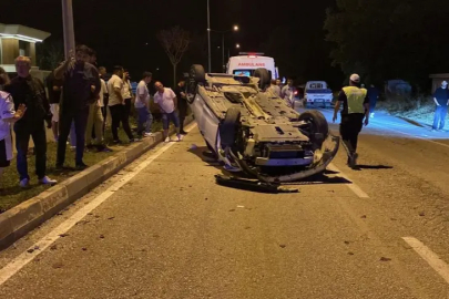 Bursa'da kamyonetle çarpışan otomobil takla attı: 2 yaralı