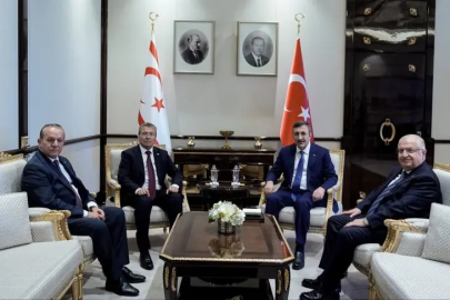 Cevdet Yılmaz, KKTC Başbakanı Üstel ile görüştü