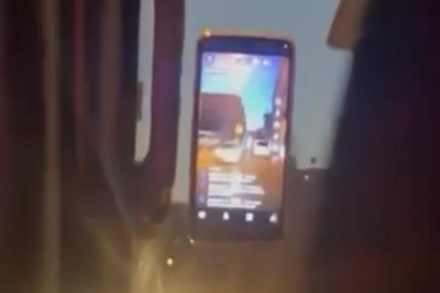 Bursa'da seyir halindeki özel halk otobüsü şoförü canlı yayın açtı