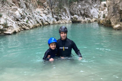 Bursa'nın en genç kanyoncusu: 8 yaşındaki Asya, Abadiye Kanyonu'nu geçti