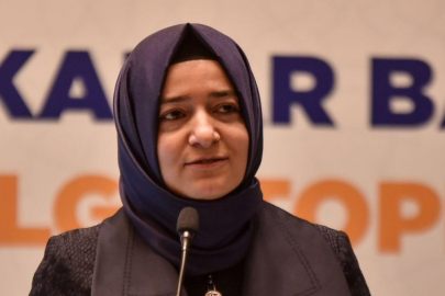 Fatma Betül Sayan Kaya, görevlerinden affını istedi