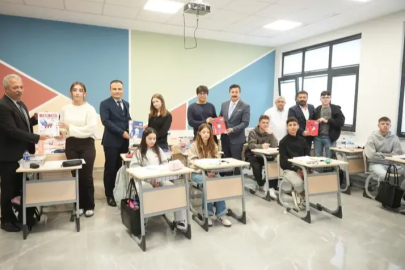 Yenişehir’de üniversite adaylarına 3 bin kitap desteği