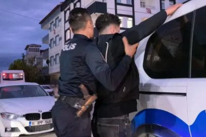 Bursa'da ehliyet sınavında kopya düzeneğiyle yakalandı
