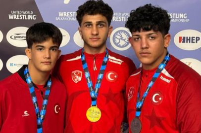 Büyükşehir Belediyesporlu güreşçilerden 3 madalya