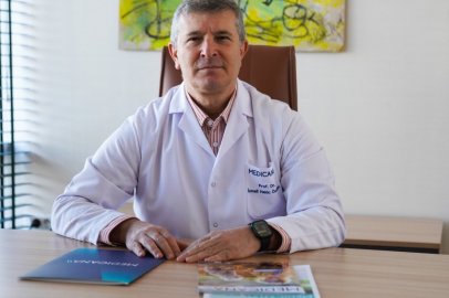 Uzmanından uyarı: "Meme kanserinde erken tanı erkekler için de hayati önem taşıyor"
