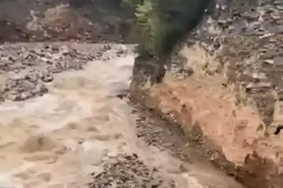 Bursa'da heyelan anı kamerada