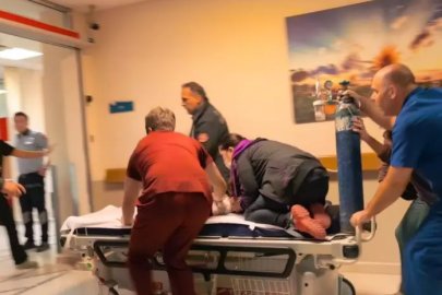 Bursa'da sedye üzerinde hayata döndürme çabası