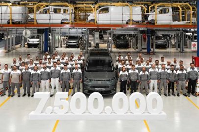 Tofaş, Bursa'da 7,5 milyonuncu aracını üretti!