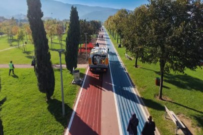 Büyükşehir’den park ve bahçelere düzenli bakım
