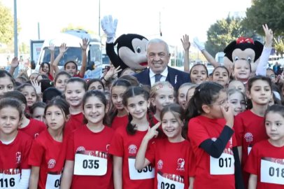 Nilüfer’de bin 749 öğrenci Cumhuriyet için koştu