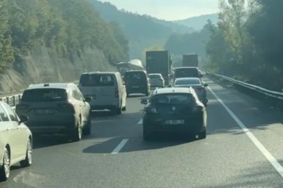 Bursa'da rüzgar türbini kanatları trafiği durdurdu