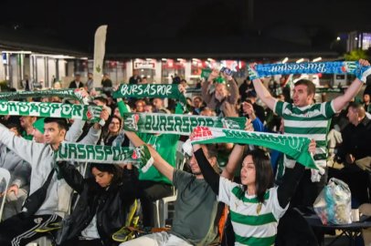 Bursaspor sevgisi Osmangazi Meydanı’nı doldurdu