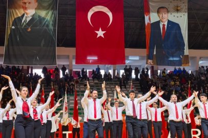 Bursa'da 103 öğretmenle 103. yıl coşkusu