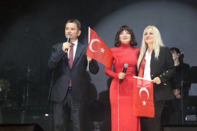 Osmangazi'de Cumhuriyet coşkusu Göksel'le doruğa çıktı