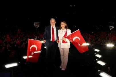 Binlerce Nilüferli Cumhuriyet'in 103'üncü yılında tek yürek oldu