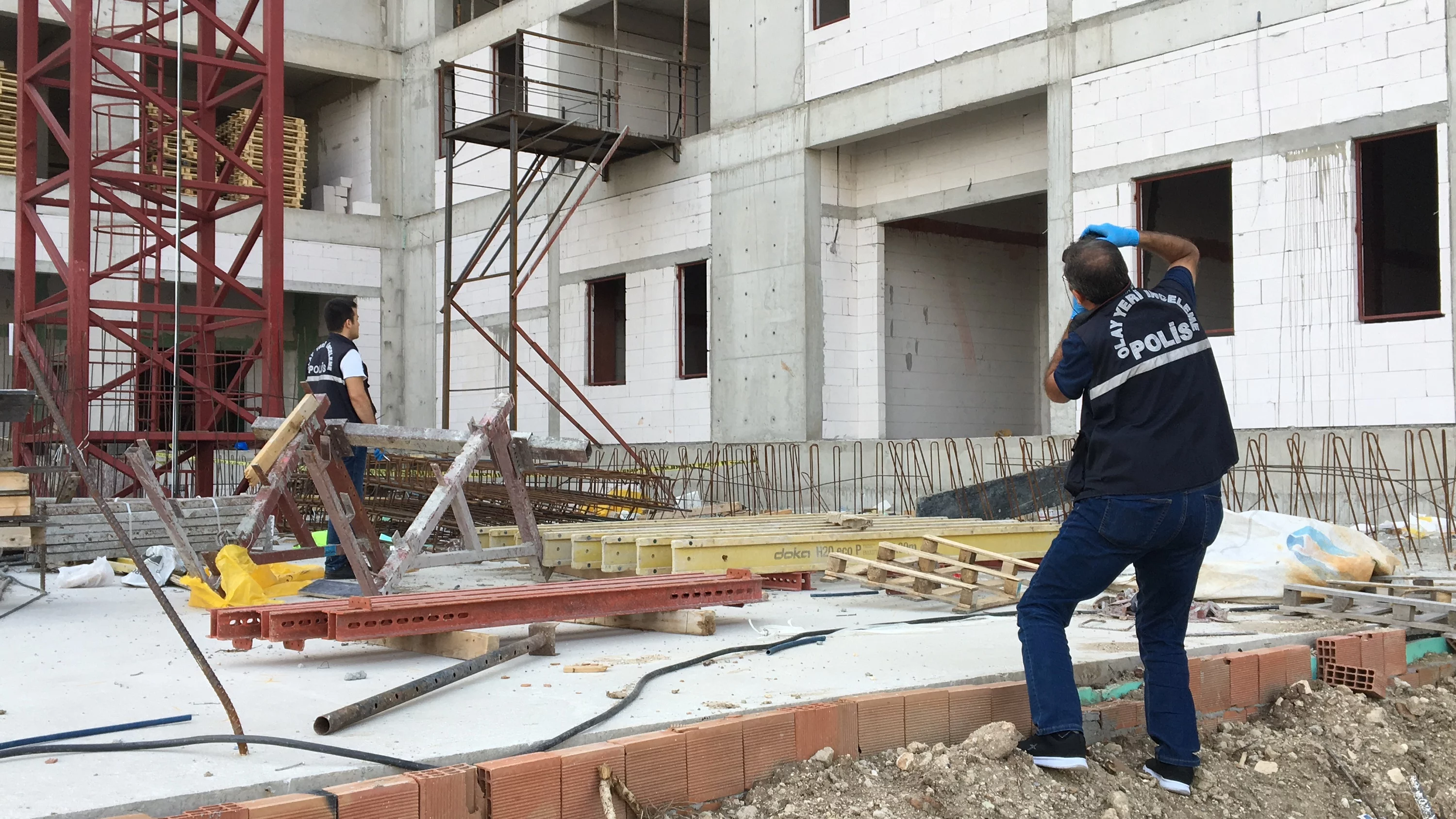 7'nci kattan düşen inşaat işçisi öldü