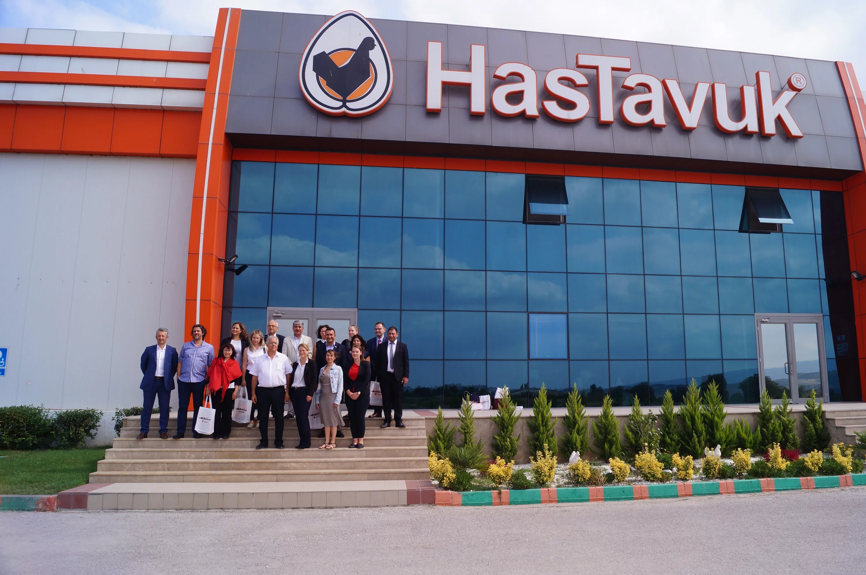 ABD Büyükelçiliği Tarım Müsteşarı, HasTavuk tesislerini ziyaret etti