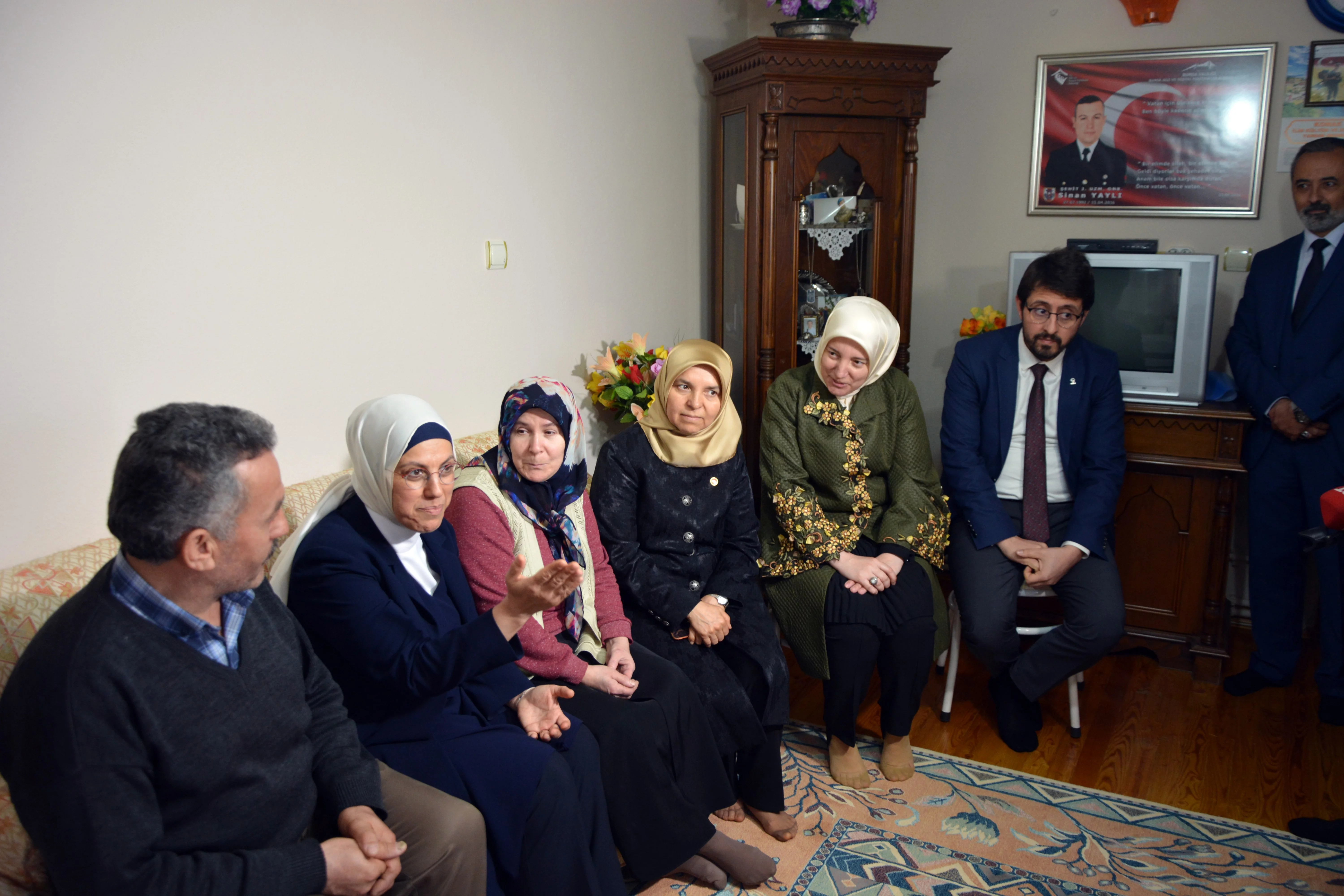 AK Parti Genel Başkan Yardımcısı Kan'dan şehit ailesine ziyaret