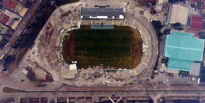 Atatürk Stadı'nın yıkımında sona gelindi