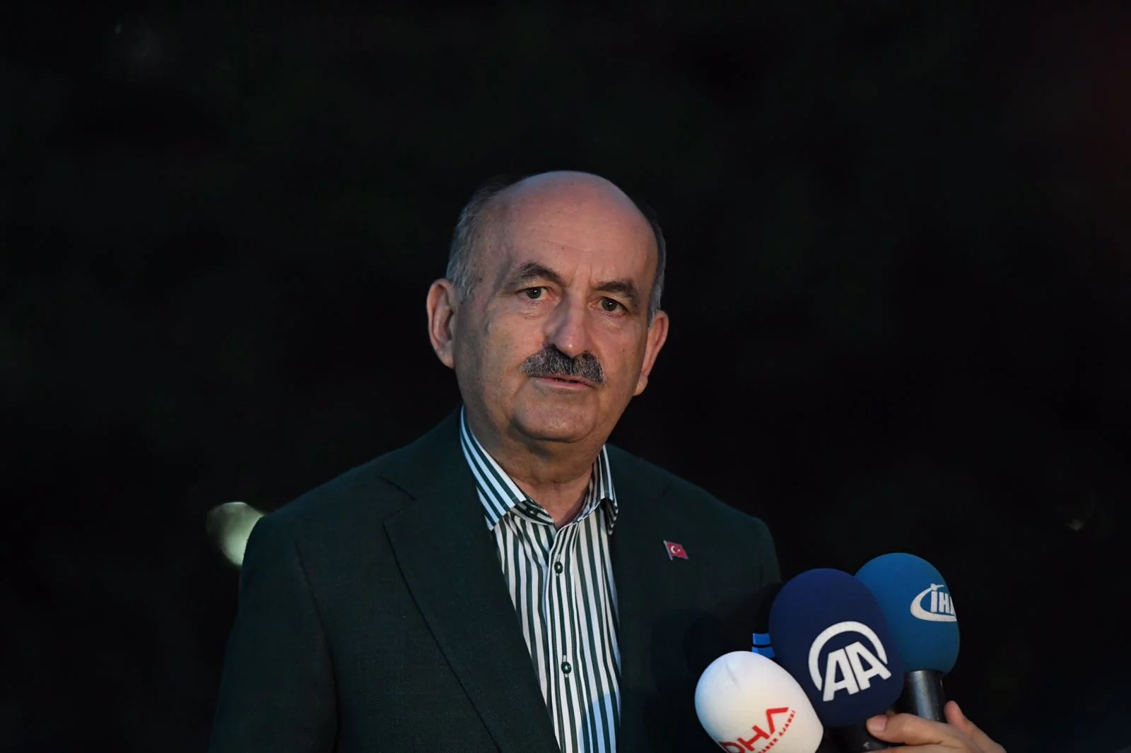 Bakan Müezzinoğlu: "Kamu işçileri için toplu sözleşme rakamları pazartesi günü açıklanacak"