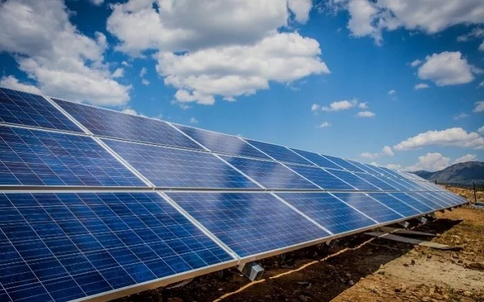 Bakanlık Güneş Panelleriyle Elektrik Üretmenin Maliyetini Düşürecek