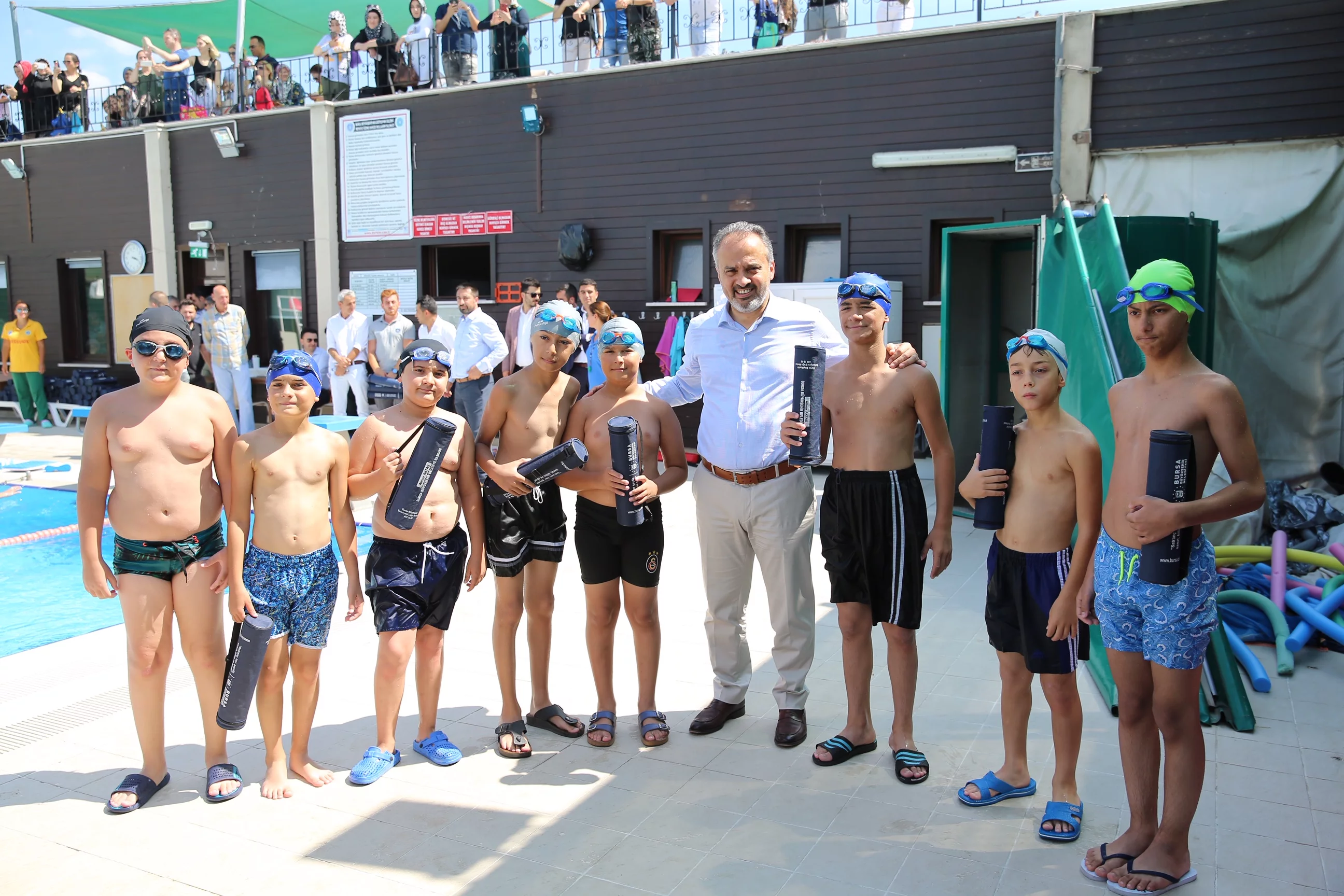 Başkan Aktaş, yaz spor okulu öğrencileriyle bir araya geldi