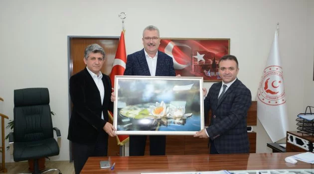 Başkan Özkan, kent dinamikleriyle ilişkileri sıkı  tutuyor