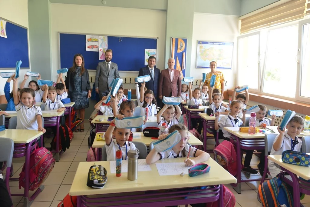 Bozbey’den okullara ziyaret
