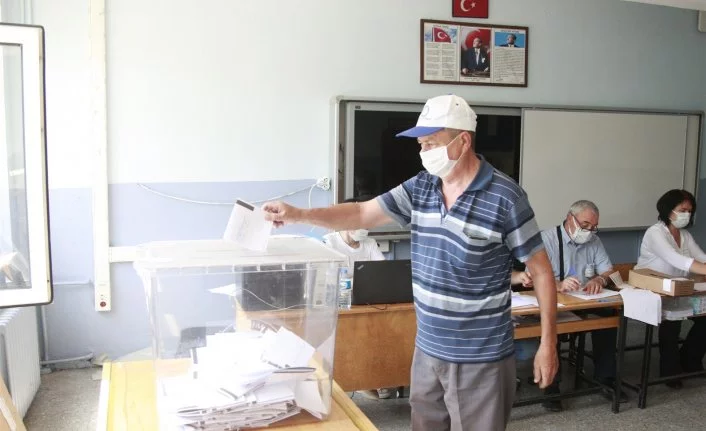 Bulgaristan seçimleri için oy verme işlemi başladı