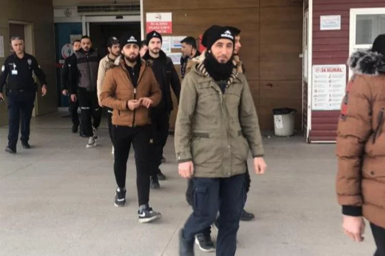 Bursa'da 12 kaçak göçmen yakalandı