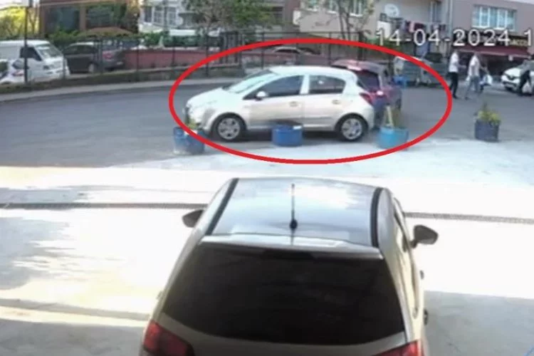 Bursa'da  geri viteste unuttuğu aracıyla kaza yaptı, o anlar kamerada