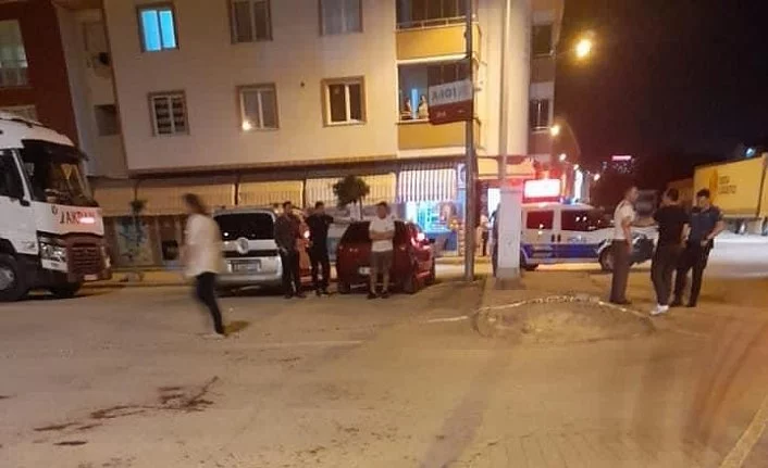 Bursa'da tornavida ile dehşet saçtı : 1 ölü 2 yaralı