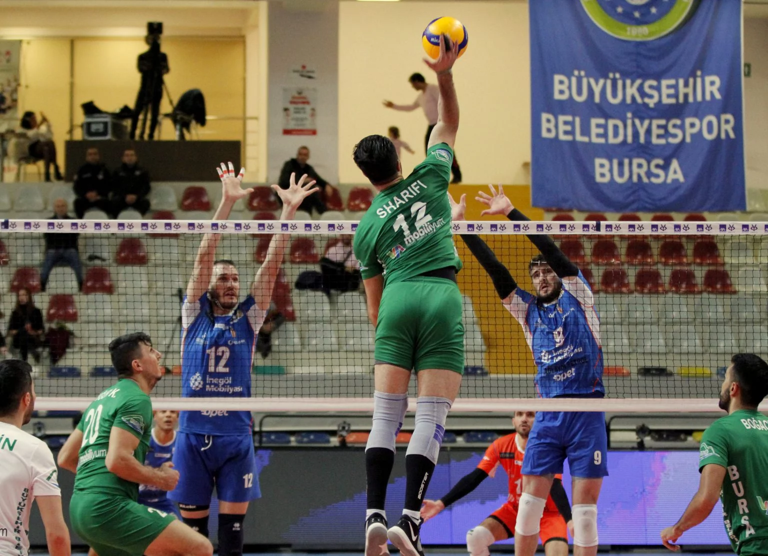 Bursa Büyükşehir Belediyespor, Kupa Voley'de final etabına yükseldi