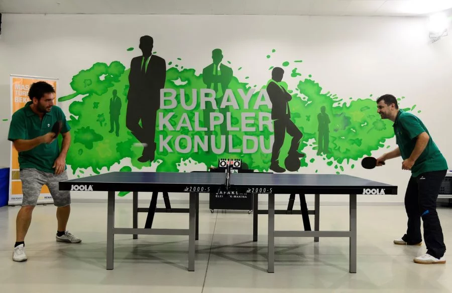 Bursa Büyükşehir Stadyumu'nda masa tenisi turnuvası
