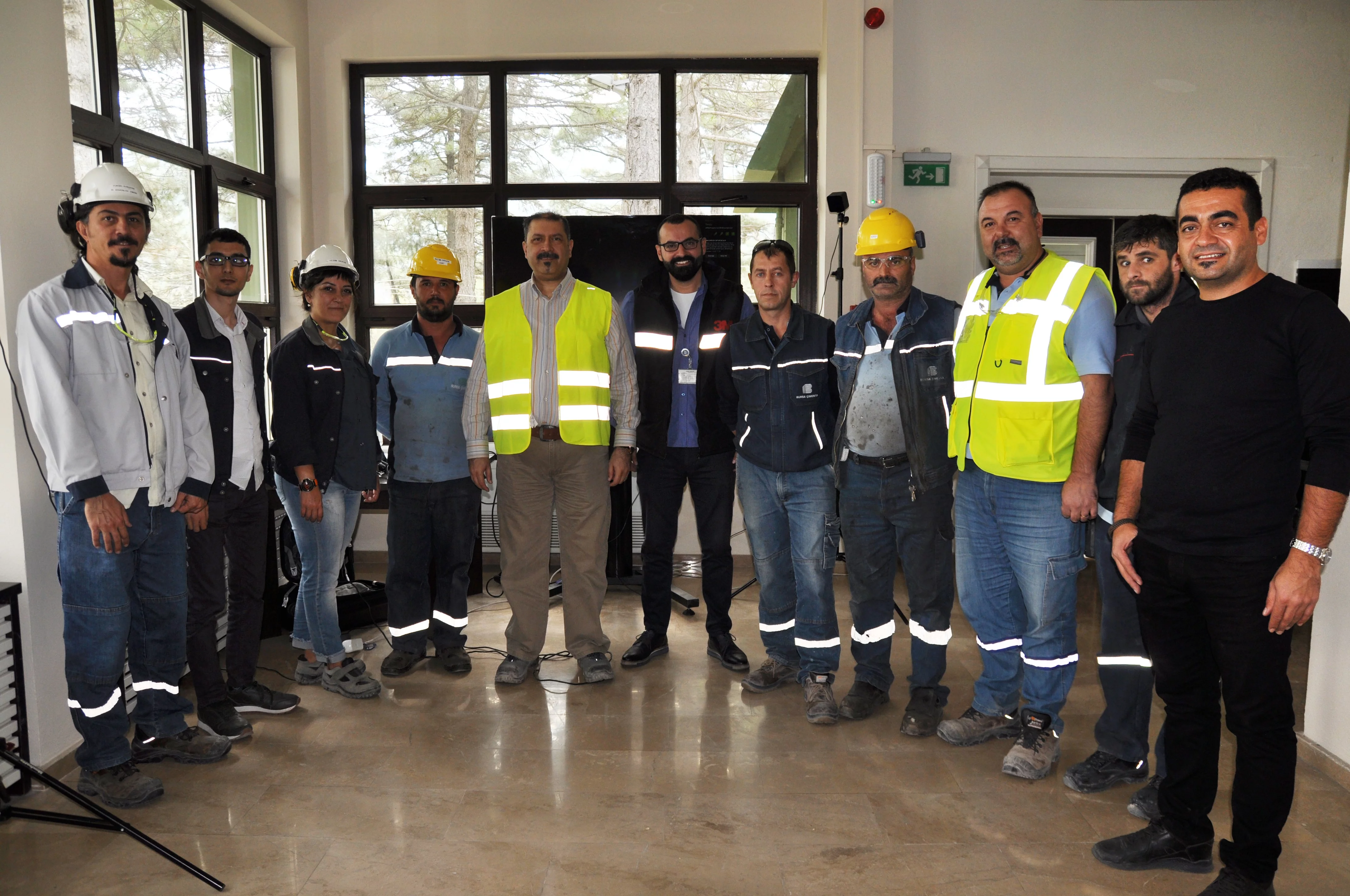 Bursa Çimento’dan çalışanlarına iş sağlığı ve güvenliği eğitimi