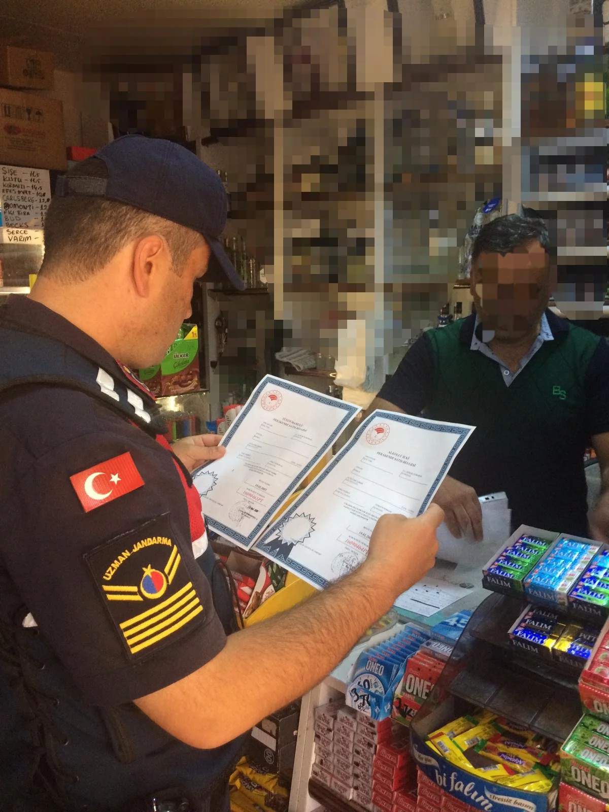 Bursa'da 304 jandarmadan kaçak içki baskını