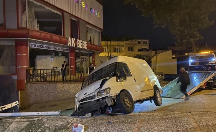 Bursa'da 5 aracın karıştığı zincirleme kazası