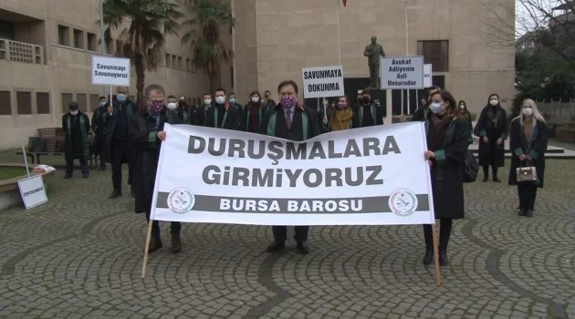 Bursa'da avukatlar duruşmalara girmeyerek sessiz eylem başlattı
