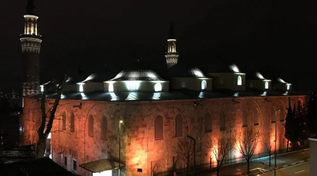 Bursa'da da camilerden korona virüse karşı dua okundu