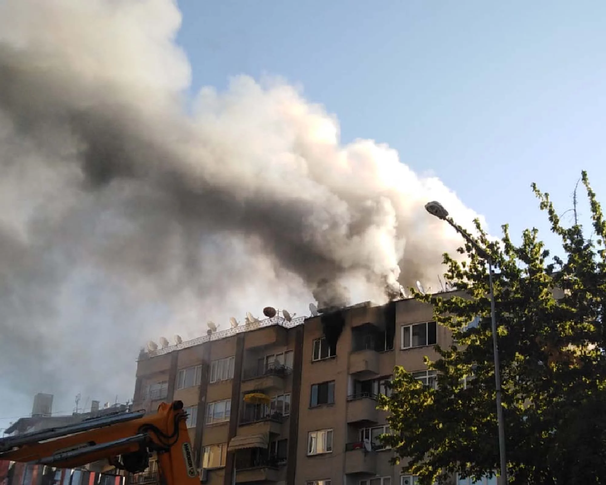 Bursa'da ev yangını, 1 saatte söndürüldü