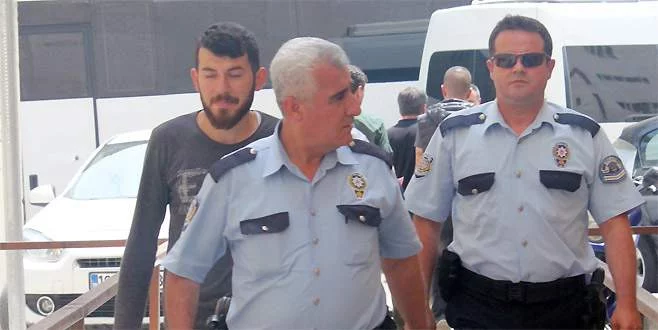 Bursa'da evine giren hırsızı bıçaklayan şahıs adliyeye sevk edildi