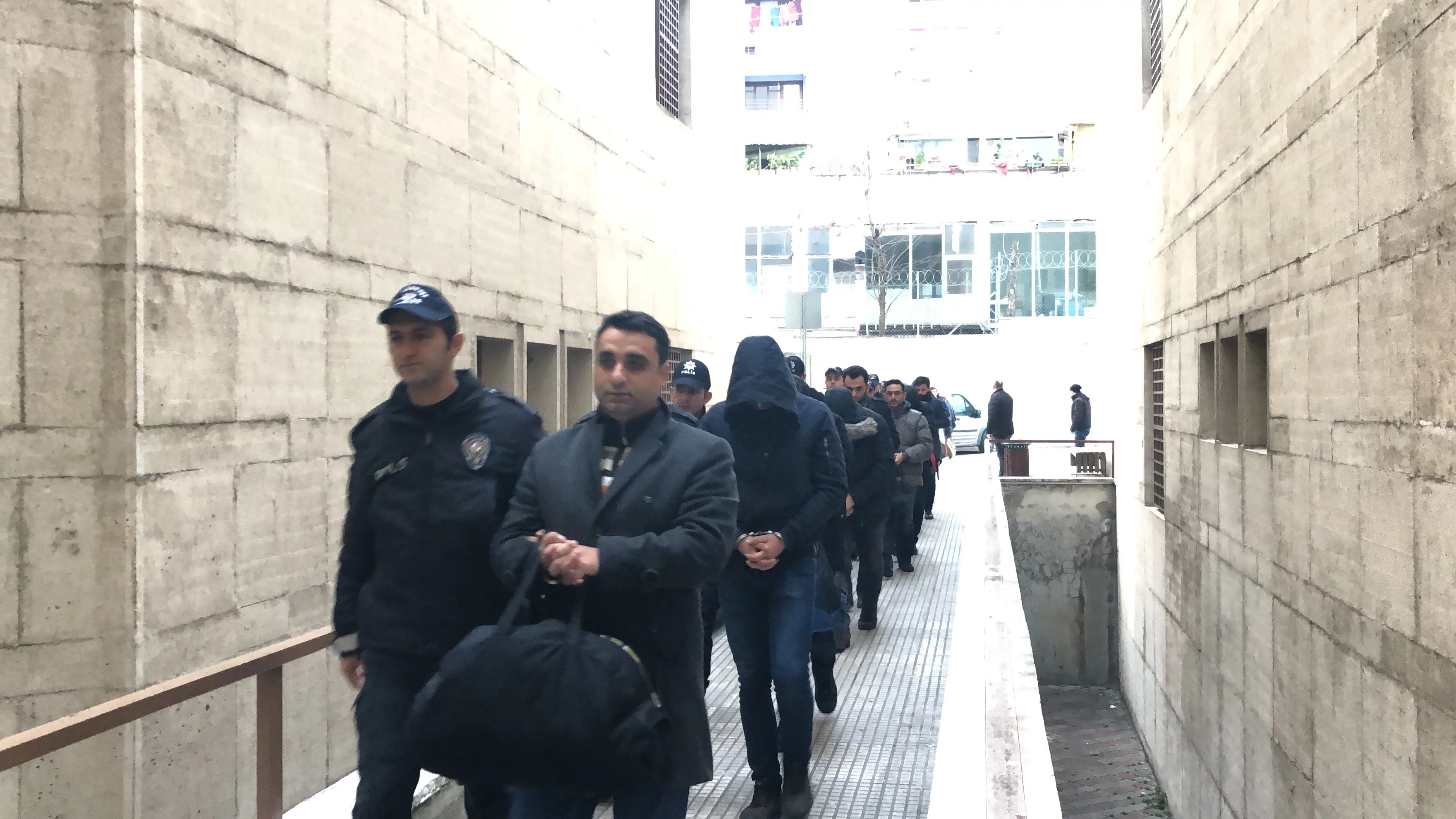 Bursa'da FETÖ'cü askerlere operasyon: 22 gözaltı