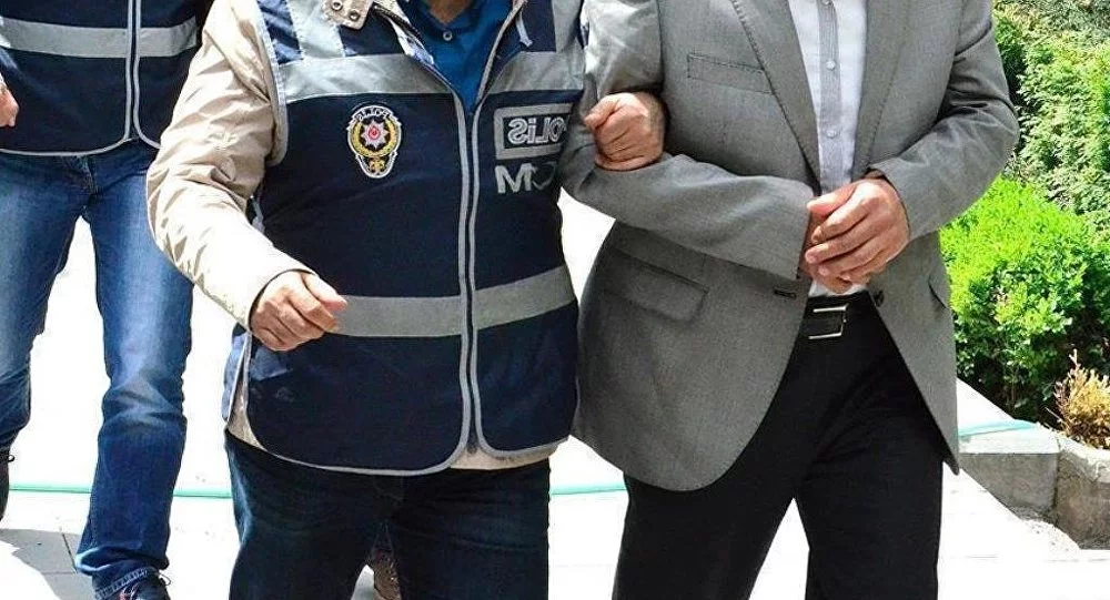 Bursa'da FETÖ operasyonu: 24 polis gözaltında