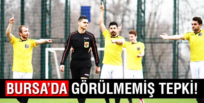 Bursa'da hakeme protesto maçı tatil ettirdi