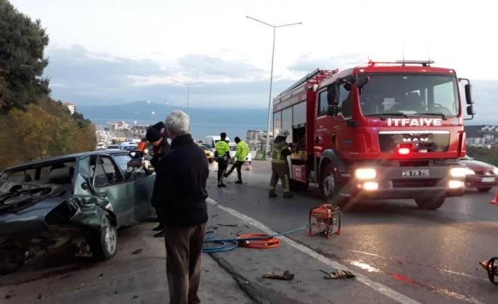 Bursa'da inanılmaz kaza kamerada...3 yaralı
