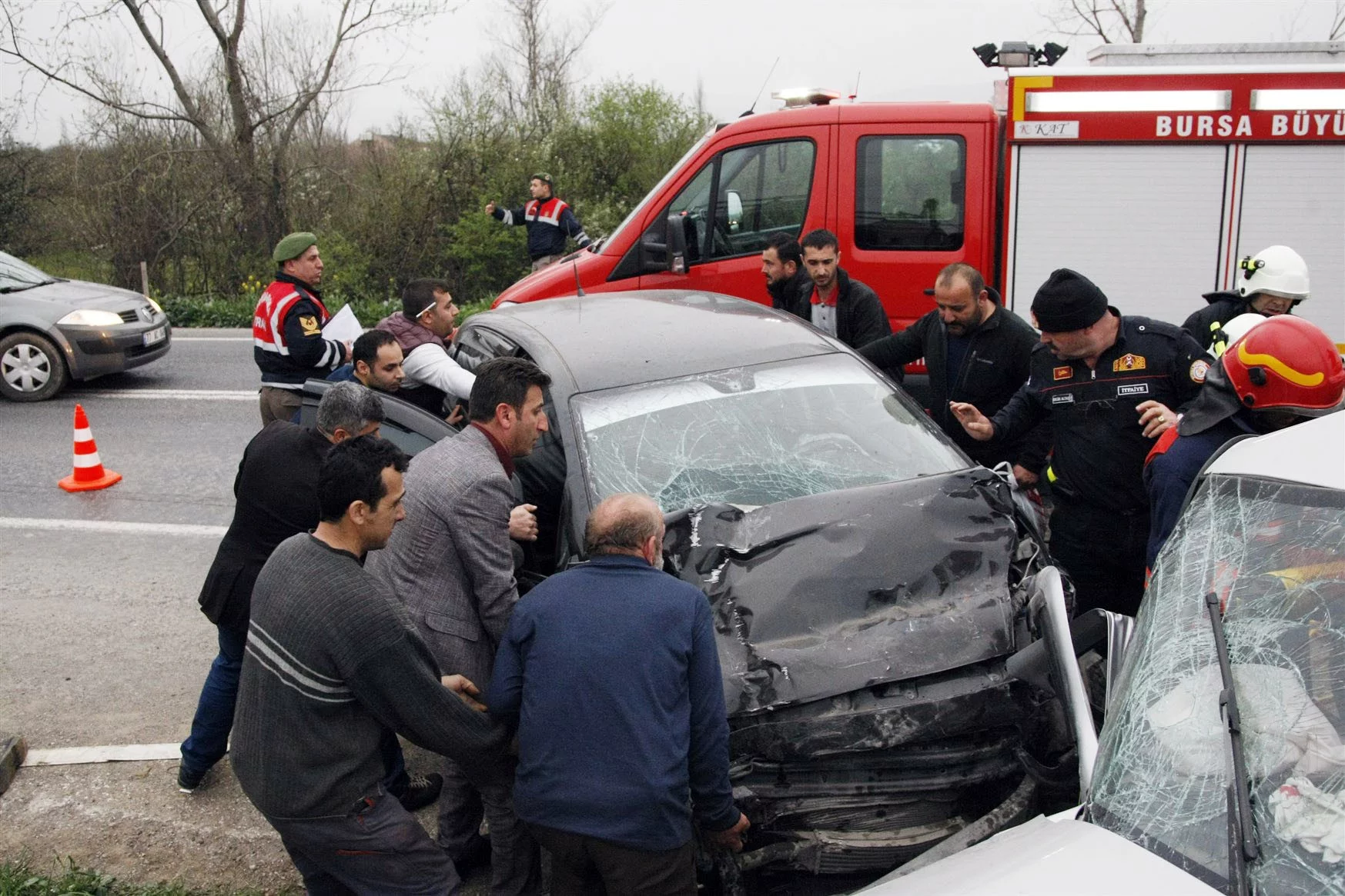 Bursa'da kahreden kaza: 1 ölü, 7 yaralı