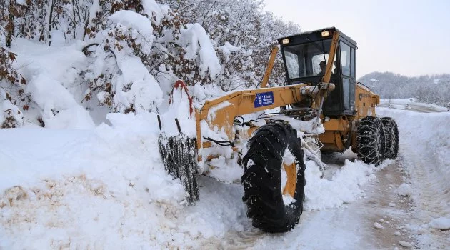 Bursa'da karla kapanan 52 köy yolu açıldı, kapalı 4 yol için çalışmalar sürüyor