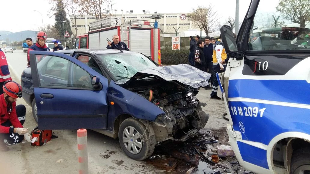 Bursa'da kaza dehşeti: 2 ölü, 8 yaralı